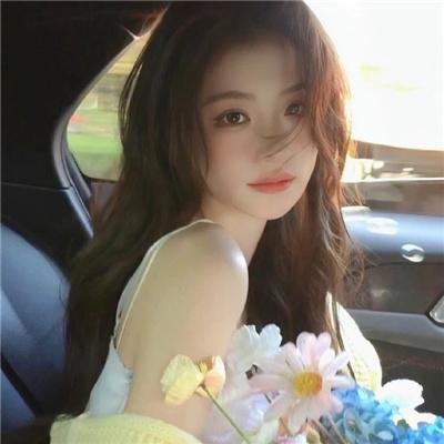 愤怒的黑人女孩与她的怪物